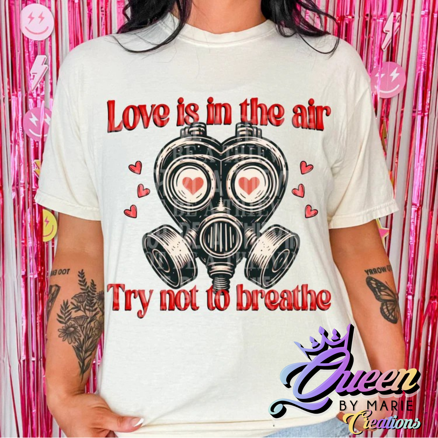 Love is in the air T-Shirts